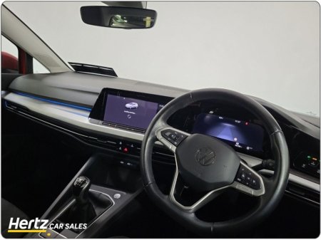 2024 Volkswagen Golf LIFE 110HP Petrol Manual €25,995 thumbnail