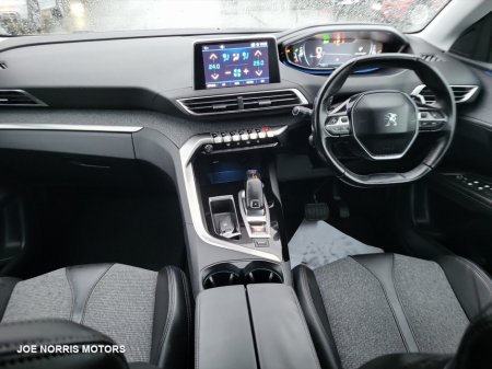 2018 Peugeot 3008 1.2 PURETECH 130BHP ALLURE 5DR AUTO €18,950 thumbnail