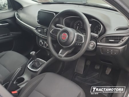 2023 Fiat Tipo - thumbnail 7