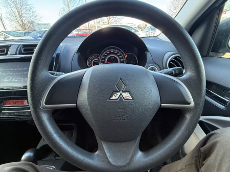 2017 Mitsubishi Mirage - thumbnail 11