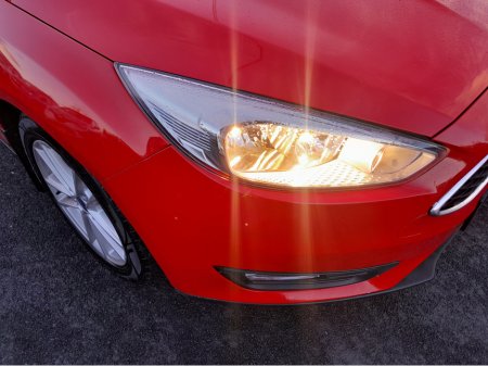 2015 Ford Focus STYLE 1.6 TDCI 95PS 5DR 4DR €8,750 thumbnail