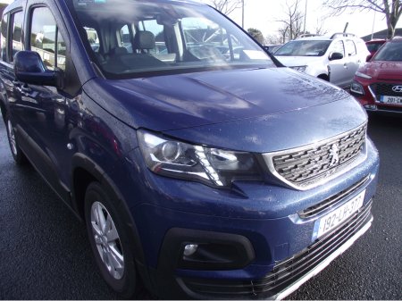 2019 Peugeot Rifter ALLURE 1.5 HDI 100PS 5DR MPV €17,950 thumbnail