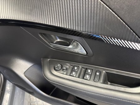 2024 Peugeot 208 - thumbnail 12