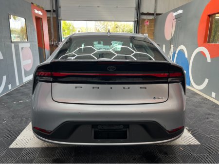 2025 Toyota Prius - photo 3