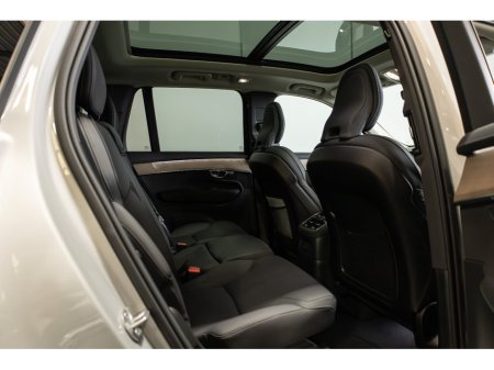2025 Volvo XC90 - thumbnail 12