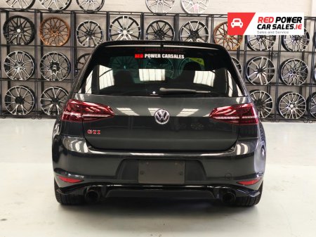 2016 Volkswagen Golf GTI Clubsport Track Edition//LOW KMs €29,450 thumbnail