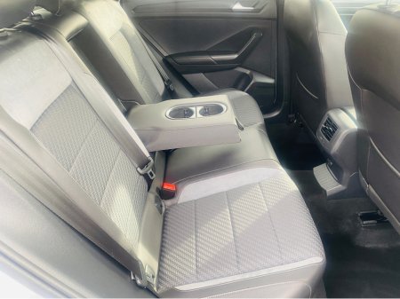 2020 Volkswagen T-Roc - thumbnail 23