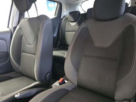 2019 Renault Clio - thumbnail 9