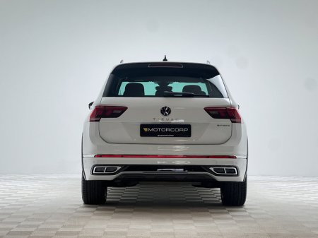 2023 Volkswagen Tiguan R-LINE 1.4 TSI PHEV DSG €36,990 thumbnail