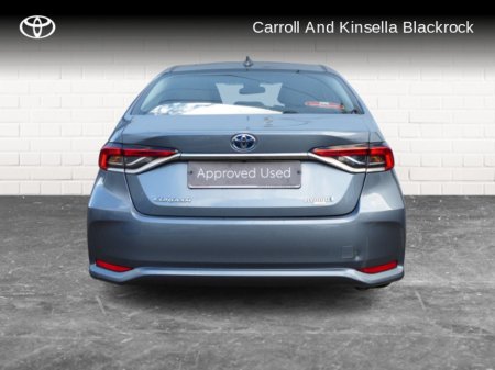 2025 Toyota Corolla Hybrid Luna Saloon €31,950