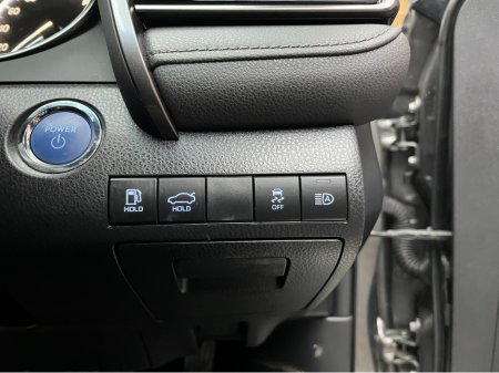 2022 Toyota Camry €32950 2022 TOYOTA CAMRY X 2.5 AUTOMATIC / CRUISE CONTROL / REVERSE CAMERA €32,950 thumbnail