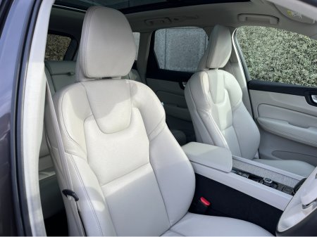 2023 Volvo XC60 - thumbnail 11