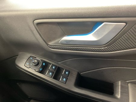 2025 Ford Kuga 2.5 Duratec 243PS PHEV ST-Line Auto €39,995 thumbnail