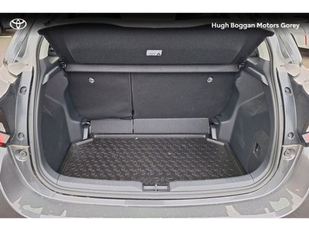 2024 Toyota Yaris HYBRID 115 LUNA €26,950 thumbnail