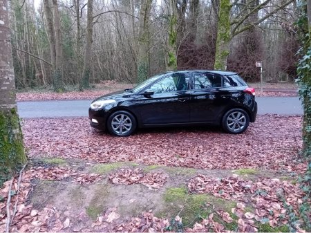 2016 Hyundai i20 1.2i DELUXE 1 OWNER ONLY 93 KLMS @ REDDY2DRIVE LTD €10,995 thumbnail