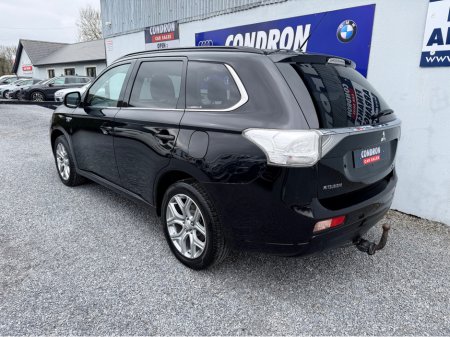 2015 Mitsubishi Outlander - thumbnail 10