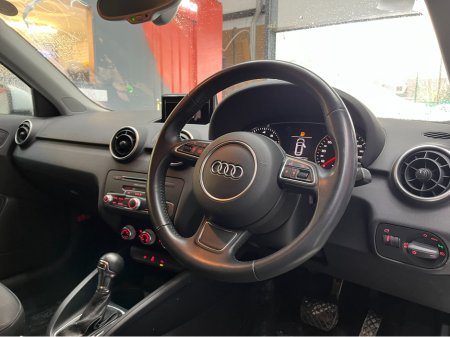 2017 Audi A1 Sportback €14950! 2017 AUDI A1 SPORTBACK TFSI 1.0 AUTOMATIC / CRUISE CONTROL / PARKING AID AND MORE €14,950 thumbnail