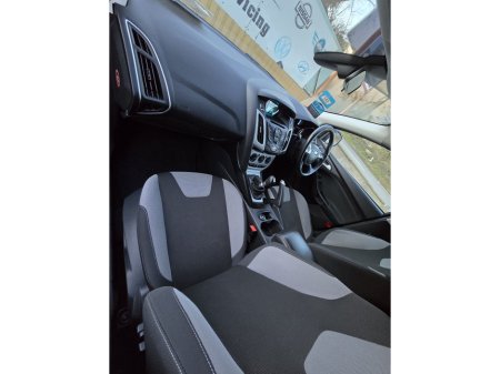 2014 Ford Focus - thumbnail 18