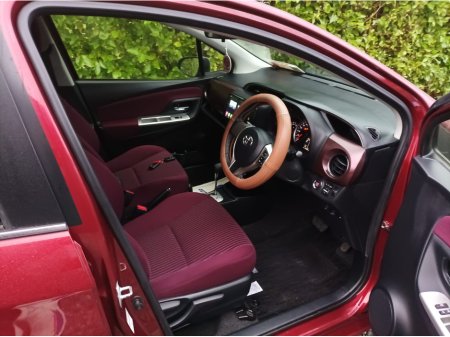 2015 Toyota Yaris 1.3 AUTOMATIC HIGH SPEC REVERSE CAMERA LARGE TOUCH SCREEN MULTIMEDIA SYSTEM PRIVACY GLASS WIND DEFLECTORS MULTI FUNCTION STEERING WHEEL  PUSH BUTTON START FACTORY IMMOBILISER PROXIMITY KEYS NCT €11,995