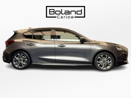 2025 Ford Focus - view 4