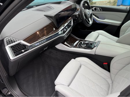 2025 BMW X5 - thumbnail 18