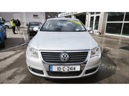 2010 Volkswagen Passat - thumbnail 2