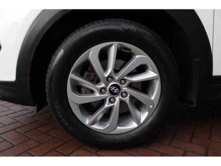 2017 Hyundai Tucson 1.7CRDI EXECUTIVE PLUS //WHITE WITH BLACK LEATHER //IMMACULATE CONDITION  // BUY WITH CONFIDENC AA AND SIMI APPROVED DEALER 2025 // FINANCE ARRANGED // ALL TRADE INS WELCOME // €13,950 thumbnail