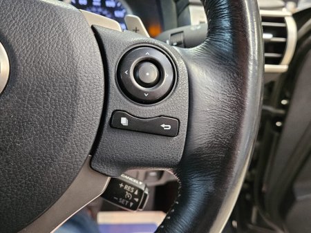 2015 Lexus IS 300 h 300h Executive thumbnail