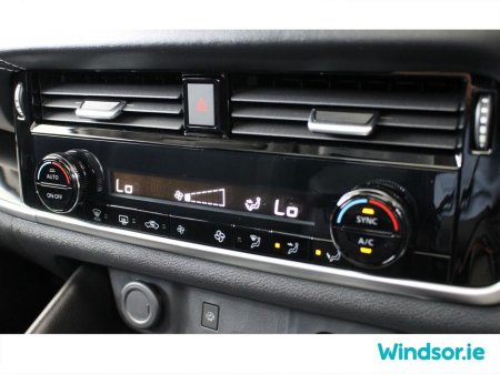 2023 Nissan Qashqai E-POWER SV PREMIUM €3000 Scrappage Offer €36,495 thumbnail