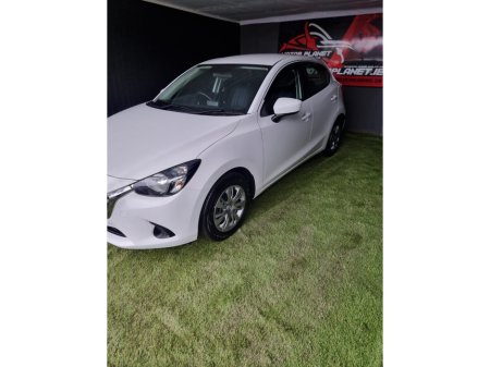 2016 Mazda Demio - thumbnail 3