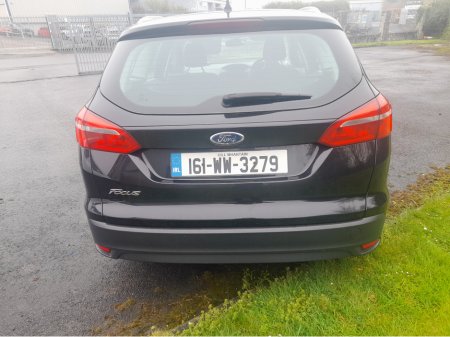 2016 Ford Focus - thumbnail 7