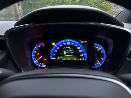 2023 Suzuki Swace 1.8 HYBRID SZ-T CVT 4DR AUTO €14,950 thumbnail