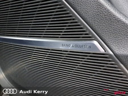 2025 Audi Q7 60TFSI E QUATTRO 490BHP AUTOMATIC €96,900 thumbnail