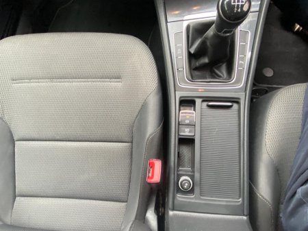 2018 Volkswagen Golf COMFORTLINE 1.6 TDI MANUAL 5SPEED 11 115HP 5 €13,750 thumbnail