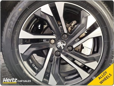 2023 Peugeot 2008 - thumbnail 11