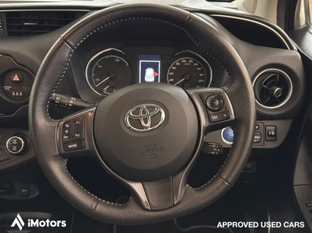 2019 Toyota Yaris HY Hybrid Y20 4DR Auto €13,900 thumbnail