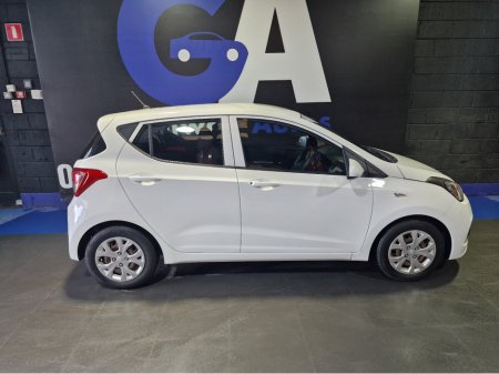 2016 Hyundai i10 S AIR **GREAT STARTER CAR** €7,450 thumbnail