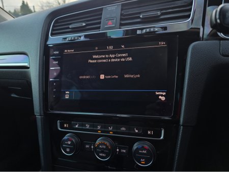 2017 Volkswagen Golf ( 172 REG LEATHER FULL LEATHER SEATS ELECTRIC MEMORY SEATS NAVI VIRTUAL CLOCKS ANDROID AUTO CARPLAY BLIND SPOT REAR TRAFFIC ASSIST ROAD SIGN RECOGNIZING LANE ASSIST LOW TAX BAND €17,500 thumbnail