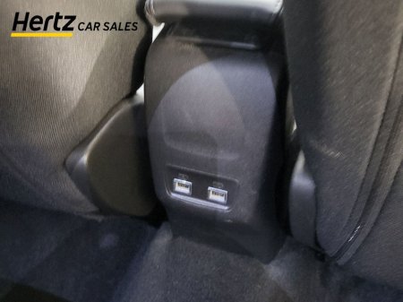 2023 Peugeot 2008 - thumbnail 18