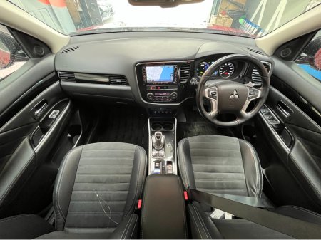 2019 Mitsubishi Outlander - thumbnail 18