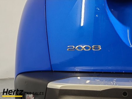 2023 Peugeot 2008 - thumbnail 11