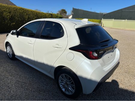 2022 Toyota Yaris - thumbnail 6