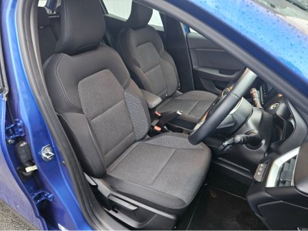 2022 Renault Clio ICONIC 1.0 90 5DR €16,950 thumbnail