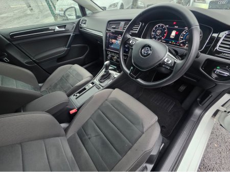 2019 Volkswagen Golf 1.4 TSI  VIRTUAL CLOCKS  REVERSE CAMERA - NAVIGATION - CARPLAY - ANDROID AUTO-   - DISCOVER PRO €18,950 thumbnail