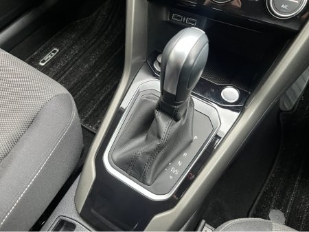 2021 Volkswagen T-Roc STYLE AUTOMATIC 2.0 DIESEL //LOW MILES//REVERSE CAMERA//KEYLESS ENTRY//ADAPTIVE CRUISE CONTROL// €25,950 thumbnail