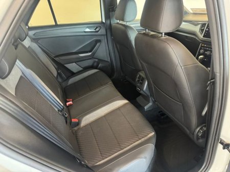 2020 Volkswagen T-Roc 2.0 TDI 150bhp R-Line DSG €24,495 thumbnail