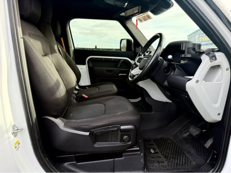 2021 Land Rover Defender - thumbnail 7