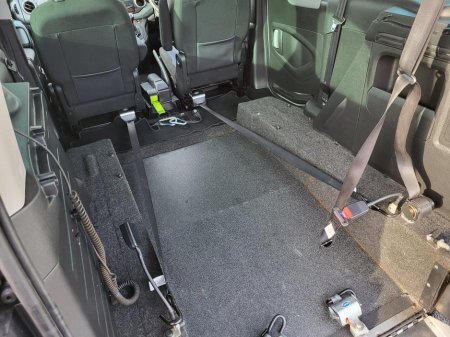 2013 Peugeot Partner 1.6 HDI TEPEE S 92PS 5 SEATS 5DR 92 €11,995 thumbnail