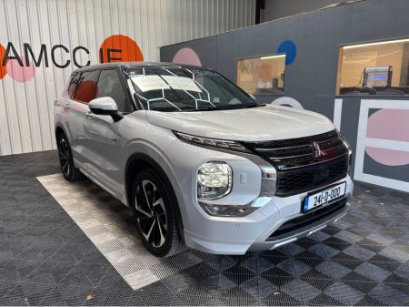 2024 Mitsubishi Outlander - thumbnail 1