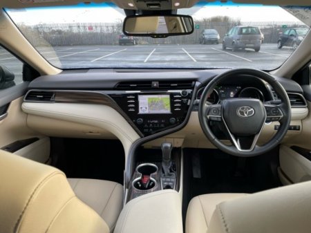 2020 Toyota Camry - Platinum Edition - Ivory Leather - 2.5 Hybrid - Top Spec - Automatic - Irish Car - 55,465 km // Remote Central Locking // Front Electric Windows // Rear Electric Windows // Electric Mirrors // Finge €31,999 thumbnail